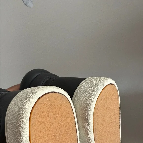 UGG Black Leather High-Tops with White Sole - Picture 5 of 6